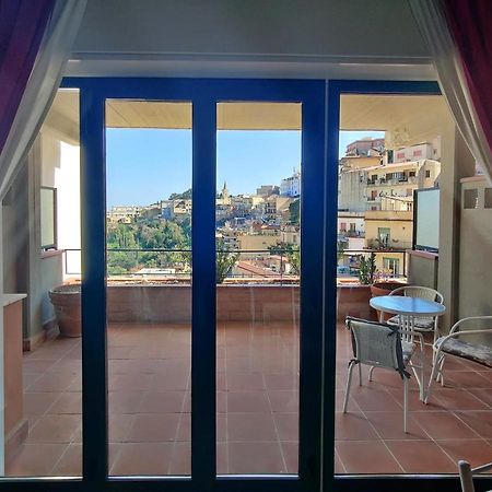 Dolce Casa Taormina Apartment ภายนอก รูปภาพ