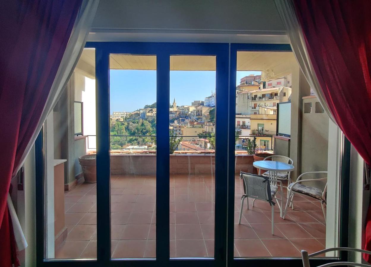 Dolce Casa Taormina Apartment ภายนอก รูปภาพ
